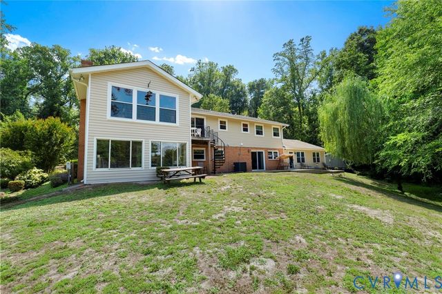4512 Forrestal Rd, Chester, VA 23831