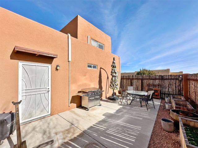 52 La Pradera, Santa Fe, NM 87508