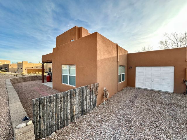 52 La Pradera, Santa Fe, NM 87508