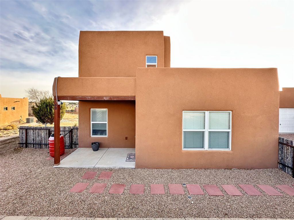 52 La Pradera, Santa Fe, NM 87508