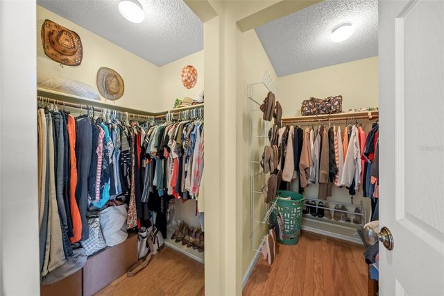 911 SOUTHERN PINE LANE, Sarasota, FL 34243