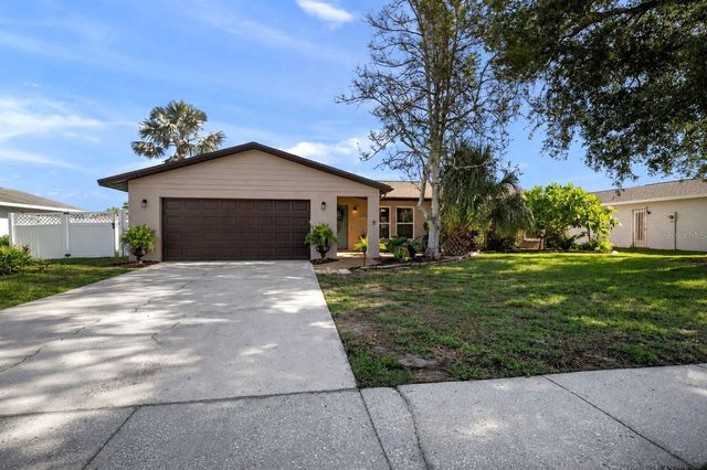 911 SOUTHERN PINE LANE, Sarasota, FL 34243