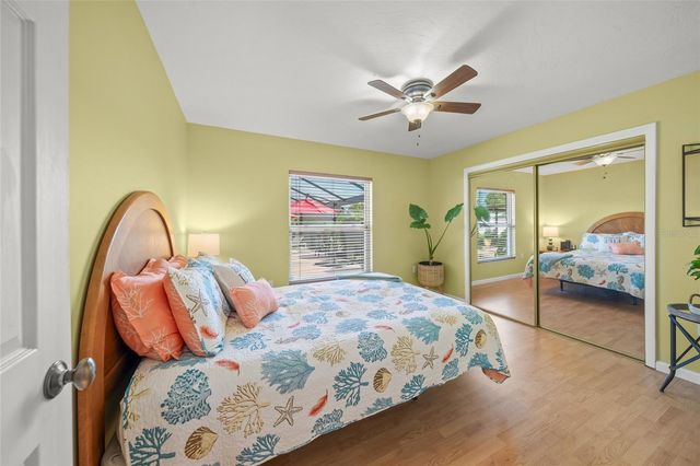 911 SOUTHERN PINE LANE, Sarasota, FL 34243