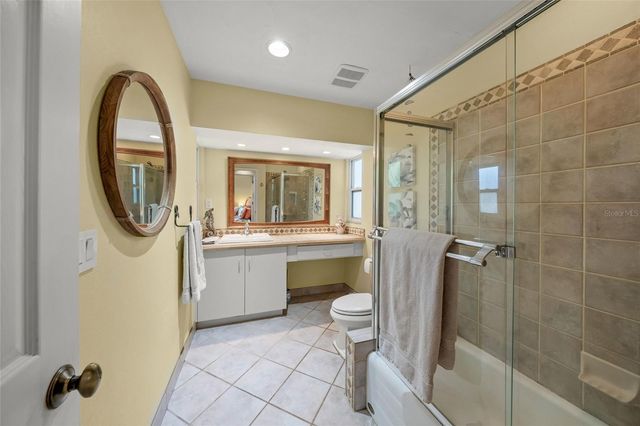 911 SOUTHERN PINE LANE, Sarasota, FL 34243