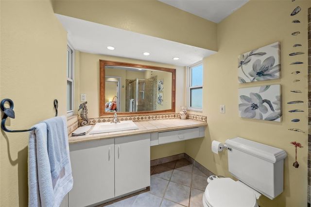 911 SOUTHERN PINE LANE, Sarasota, FL 34243