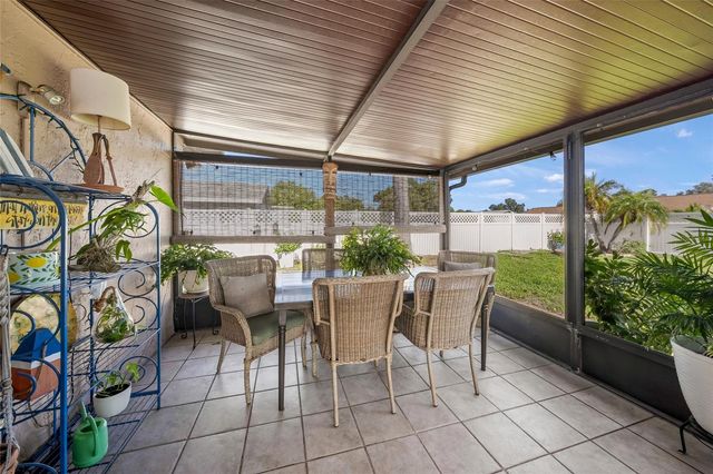 911 SOUTHERN PINE LANE, Sarasota, FL 34243
