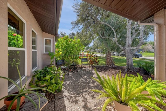 911 SOUTHERN PINE LANE, Sarasota, FL 34243