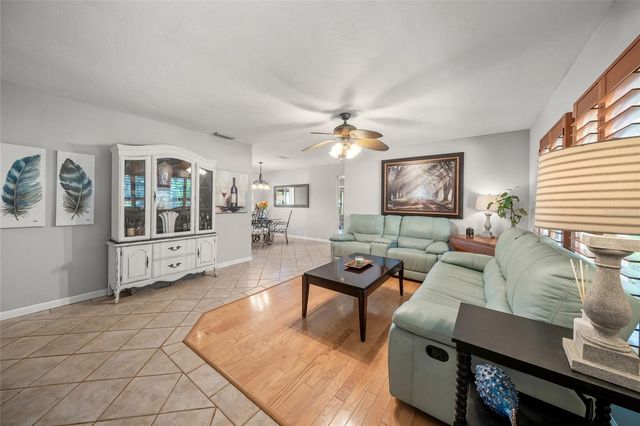 911 SOUTHERN PINE LANE, Sarasota, FL 34243