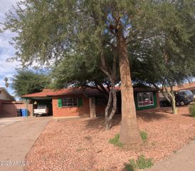 3632 W MCLELLAN Boulevard W, Phoenix, AZ 85019