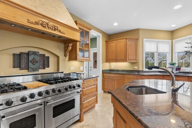 2719 Crystal Way, Prairie Grove, IL 60012