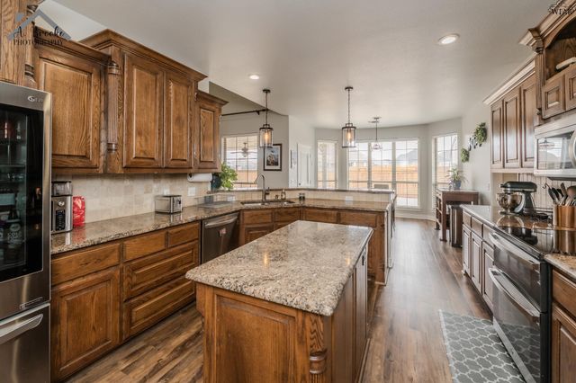 5614 ROSS CREEK LANE, Wichita Falls, TX 76310