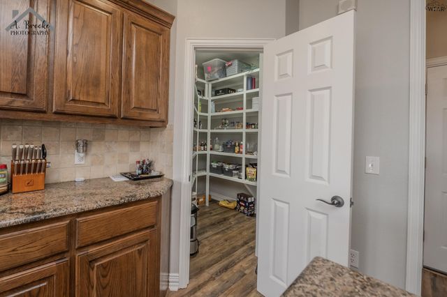 5614 ROSS CREEK LANE, Wichita Falls, TX 76310