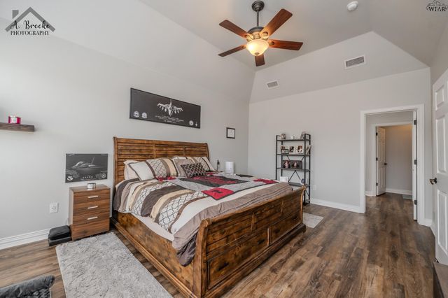 5614 ROSS CREEK LANE, Wichita Falls, TX 76310