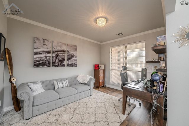 5614 ROSS CREEK LANE, Wichita Falls, TX 76310