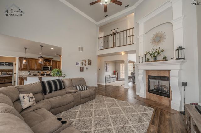 5614 ROSS CREEK LANE, Wichita Falls, TX 76310