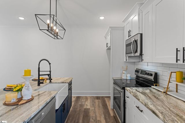 356 W Caroline Street, Greenville, SC 29611