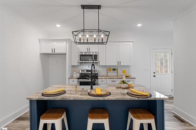 356 W Caroline Street, Greenville, SC 29611