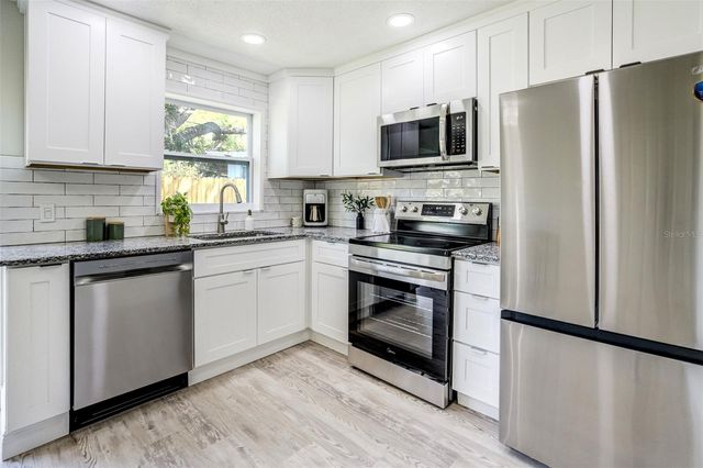 3579 POCAHONTAS DRIVE, Largo, FL 33774
