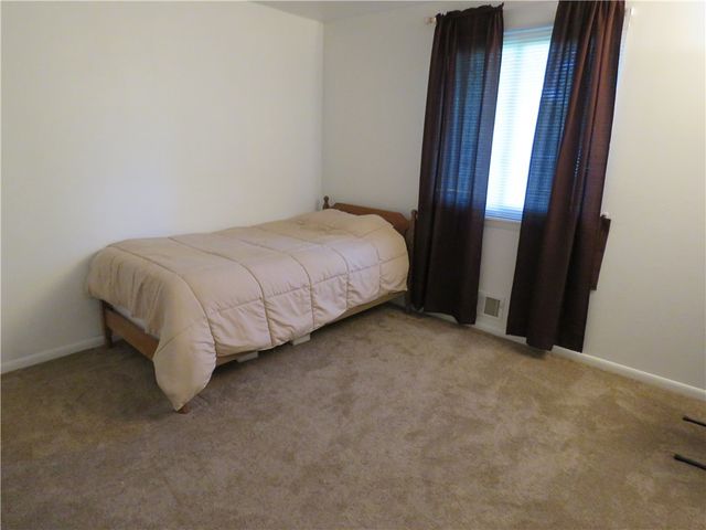 27 Jamee Lane, Gates, NY 14606