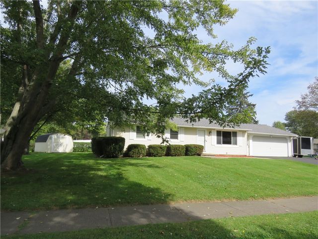 27 Jamee Lane, Gates, NY 14606