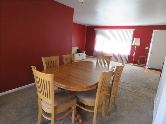 27 Jamee Lane, Gates, NY 14606