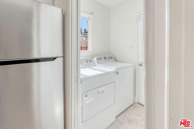 15905 Enadia Way, Los Angeles, CA 91406