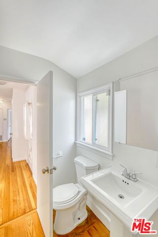 15905 Enadia Way, Los Angeles, CA 91406