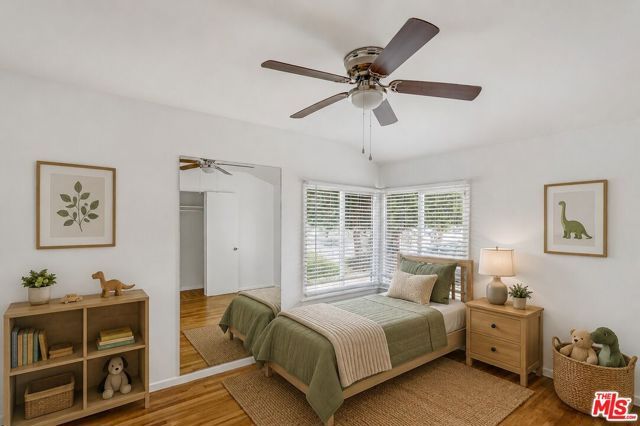 15905 Enadia Way, Los Angeles, CA 91406