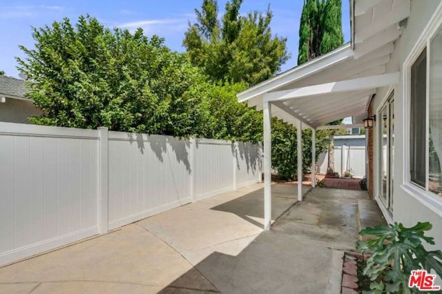 15905 Enadia Way, Los Angeles, CA 91406
