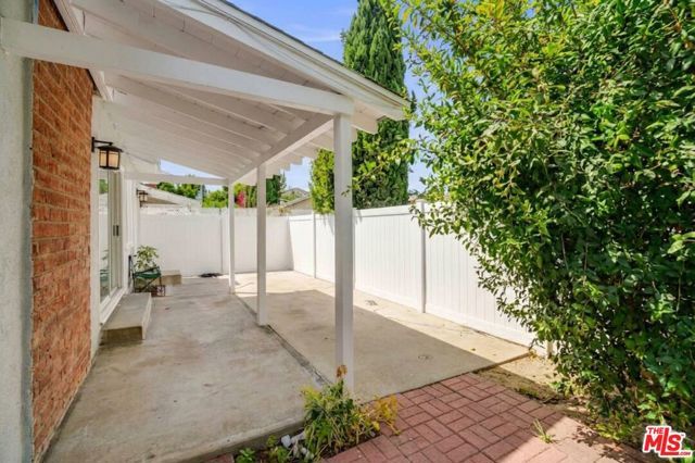 15905 Enadia Way, Los Angeles, CA 91406