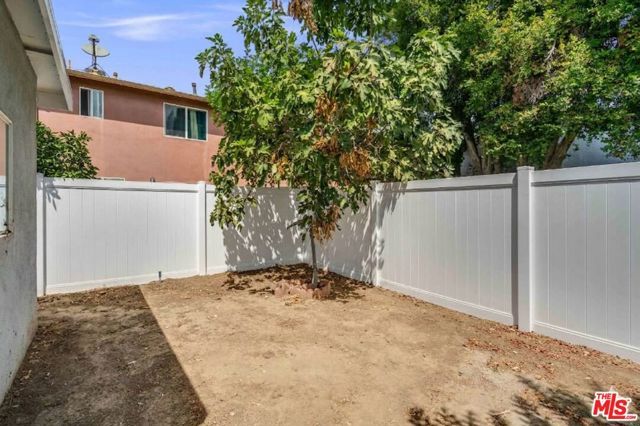 15905 Enadia Way, Los Angeles, CA 91406