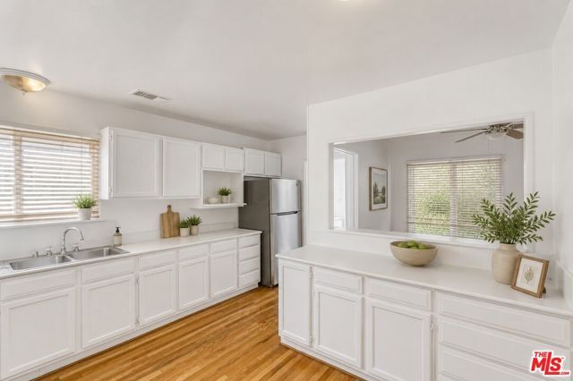 15905 Enadia Way, Los Angeles, CA 91406