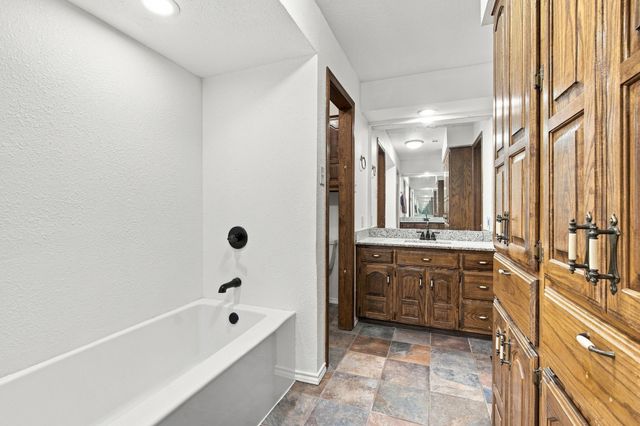 115 Redman Lane, Waxahachie, TX 75165