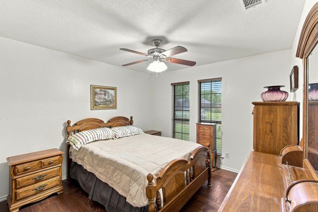 115 Redman Lane, Waxahachie, TX 75165