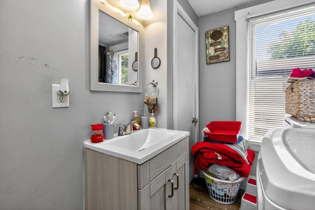 858 Charles Avenue, Lexington, KY 40508