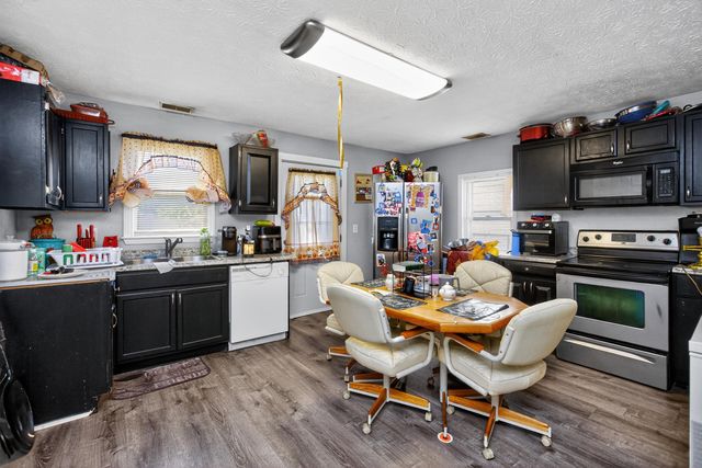 858 Charles Avenue, Lexington, KY 40508