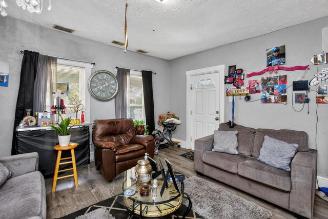 858 Charles Avenue, Lexington, KY 40508