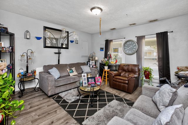 858 Charles Avenue, Lexington, KY 40508