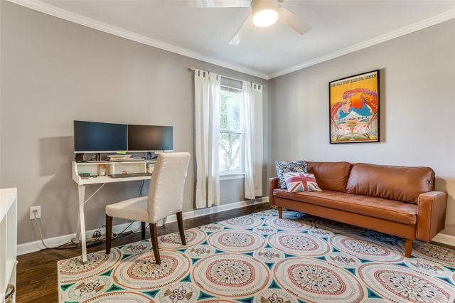 1718 Berkley Avenue, Dallas, TX 75224