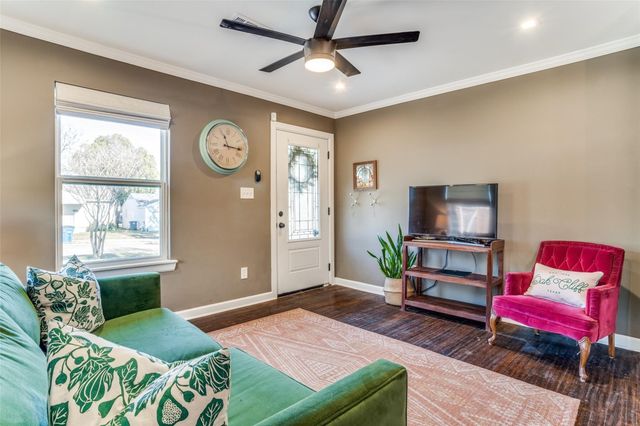 1718 Berkley Avenue, Dallas, TX 75224