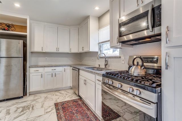 1718 Berkley Avenue, Dallas, TX 75224