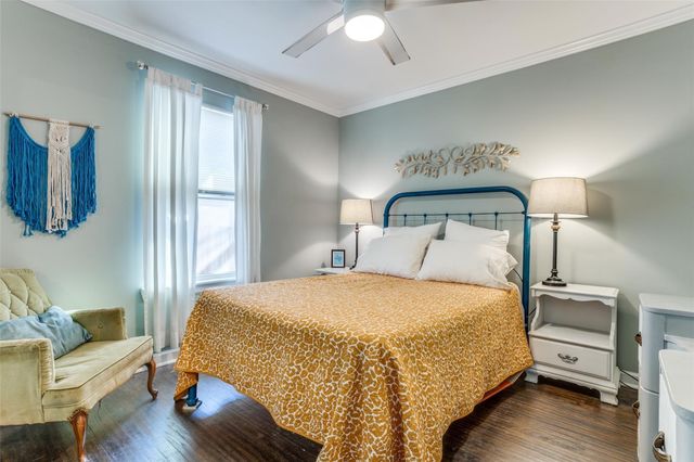 1718 Berkley Avenue, Dallas, TX 75224