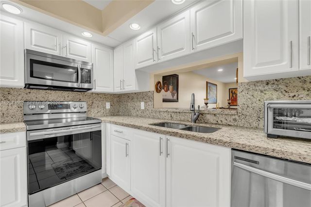 12900 SW 13th Street 309E, Pembroke Pines, FL 33027