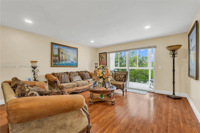 12900 SW 13th Street 309E, Pembroke Pines, FL 33027