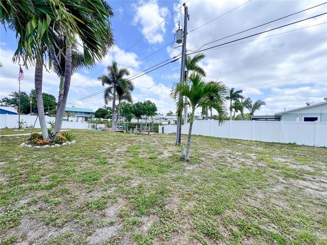 2213 10TH STREET W, Palmetto, FL 34221