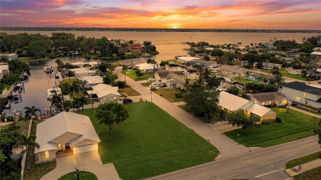 2213 10TH STREET W, Palmetto, FL 34221