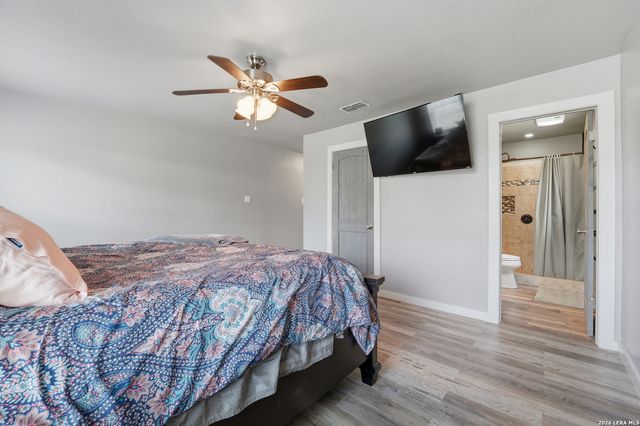 111 Deer Run, Pleasanton, TX 78064