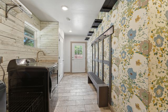 111 Deer Run, Pleasanton, TX 78064
