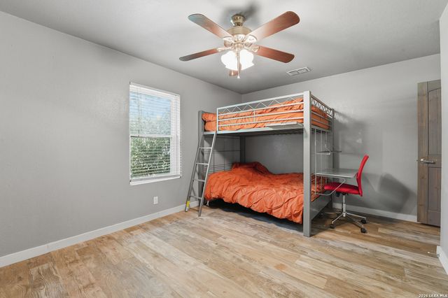 111 Deer Run, Pleasanton, TX 78064