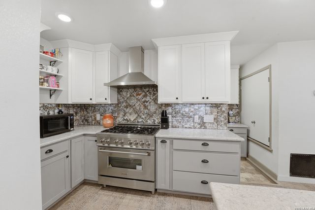 111 Deer Run, Pleasanton, TX 78064